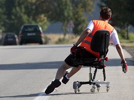 Miroslav Jon z Pelhimova se pokou na kolekov kancelsk idli zdolat