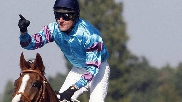 Žokej Jan Faltejsek a kůň Valldemoso Žokej Jan Faltejsek a kůň Valldemoso