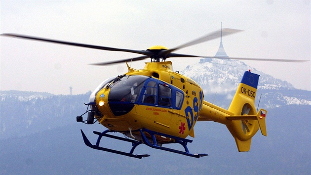 Vrtulník EC 135 slouží libereckým záchranářům od roku 2005. Stroj stál sto... Vrtulník EC 135 slouží libereckým záchranářům od roku 2005. Stroj stál sto...