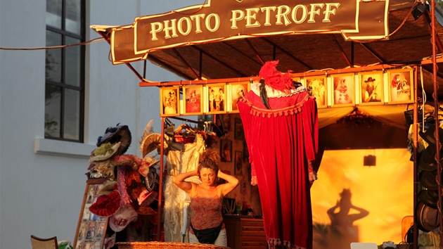 Hlavn bulhartí turisté milují "retrofotografie" v dobových kostýmech