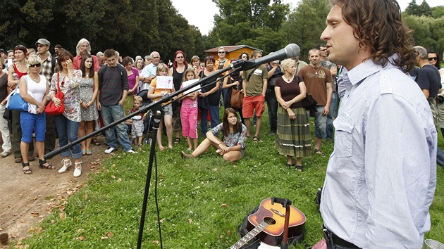 Námstek primátorky Frantiek Brendl obhajuje kácení v Tyrových sadech