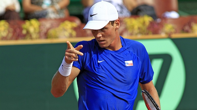 Tomá Berdych v daviscupovém souboji eských tenist proti Rumunsku.