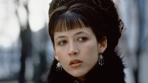 Sophie Marceau jako Anna Karenina z filmu z roku 1997
