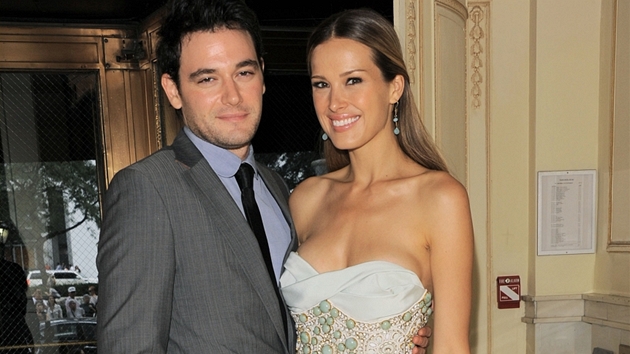 Modelka Petra Nmcová se snoubencem Jamie Belmanem na pehlídce Marchesa.