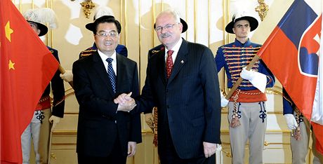 ínský prezident Chu in-tchao (vlevo) navtívil Slovensko poprvé v roce 2009.