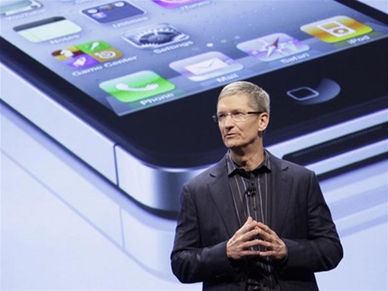 Apple slaví rekordní finanní výsledky i prodeje. Jsme nadeni, ekl éf firmy Tim Cook (na fotografii)