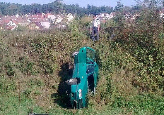 koda Felicie se srazila 27. záí 2011 na elezniním pejezdu v Protivín s