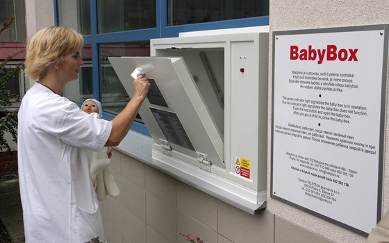 Jihlavský babybox, ve kterém 20. záí 2011 nalezli první odloené dít.