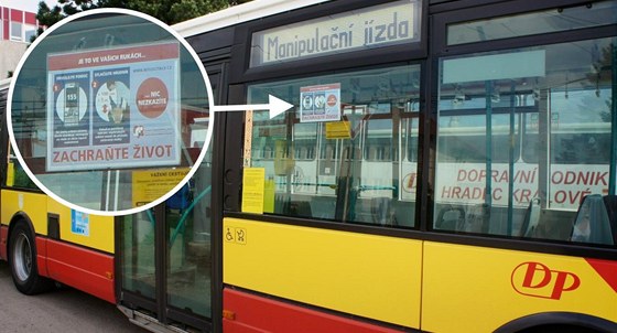 Plakát Zachrate ivot na autobusu královéhradeckého Dopravního podniku