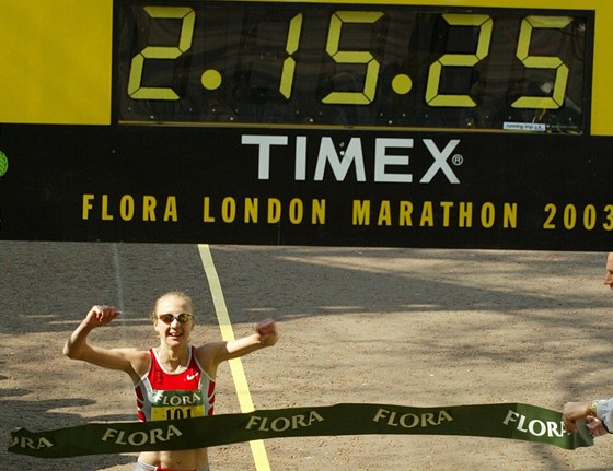 NEUZNANÝ A ZASE UZNANÝ. Svtový rekord Pauly Radcliffeové v maratonu bude platit