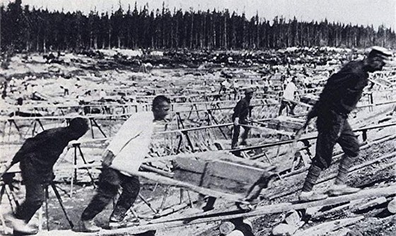 Vzové gulagu pi stavb Blomoského kanálu (1932)