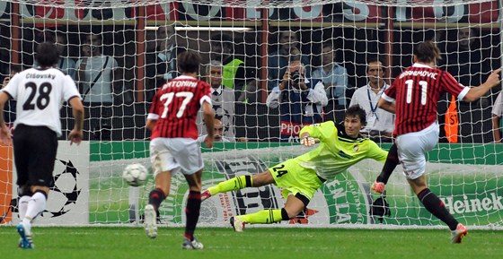 Podzim 2011: AC Milín vs Plze, Ibrahimovic dává z penalty první gól.