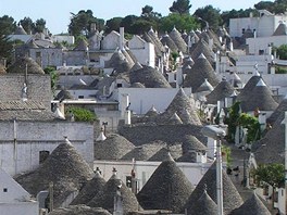 Domek se piatou stechou zvaných trulli je v Alberobellu na 1 400. Vtina...