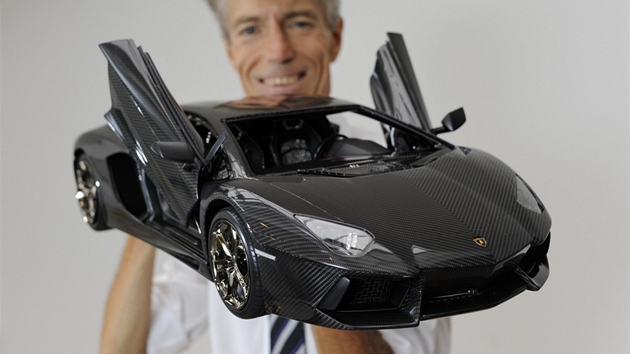 Model vozu Lamborghini Aventador LP 700-4 představený na frankfurtském Model vozu Lamborghini Aventador LP 700-4 představený na frankfurtském