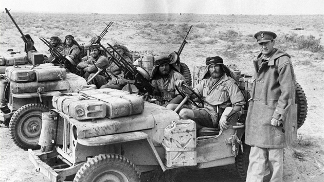 David Stirling a členové komanda SAS v severní Africe během druhé světové války David Stirling a členové komanda SAS v severní Africe během druhé světové války