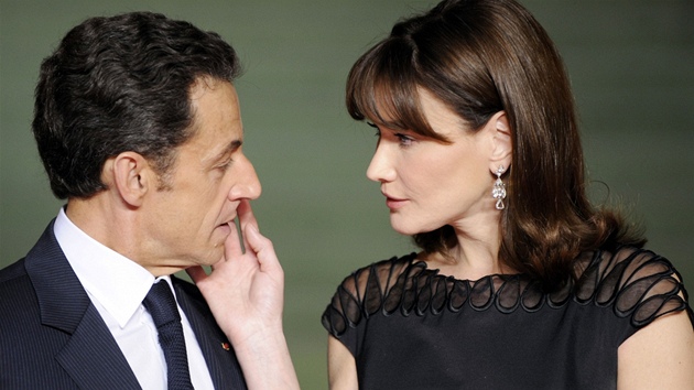 Nicolas Sarkozy a jeho manelka Carla