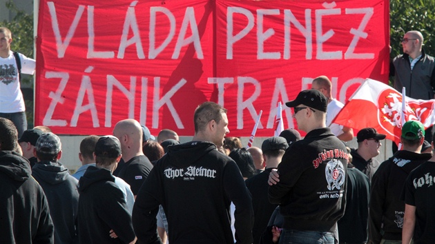 Pravicoví radikálové se na svatováclavské manifestaci v Kladn seli u posedmé
