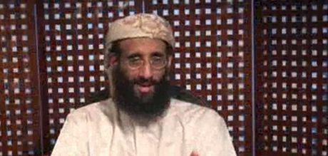 Terorista Anwar al-Awlakí na archivním televizním zábru.