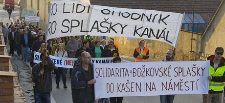 Demonstrace za lep Bokov.