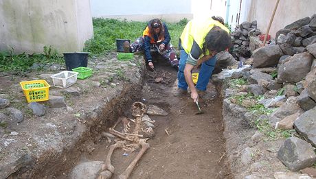 Archeologov nali pod nmstm v Blin pozstatky stedovkho srubu.