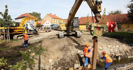 Oprava silnice vedoucí z Plzn-Bokova k obchodnímu domu Tesco a dále na