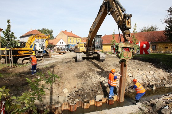 Oprava silnice vedoucí z Plzn-Bokova k obchodnímu domu Tesco a dále na