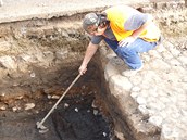 Archeologick vykopvky pod nmstm v Blin