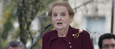 Madeleine Albrightová bhem svého vystoupení pi píleitosti slavnostního...