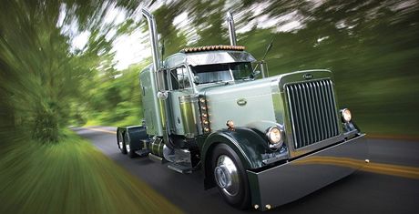 Klasick americk truck znaky Peterbilt je jednm nejrozenjch taha pi