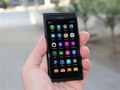 Nokia N9