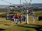 K hotelu Obří sud se lze dopravit lanovkou. K hotelu Obří sud se lze dopravit lanovkou.