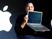 Přenosné počítače vyráběl Apple i bez Jobse. V roce 2000 ale Steve Jobs dohlédl Přenosné počítače vyráběl Apple i bez Jobse. V roce 2000 ale Steve Jobs dohlédl