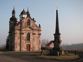 Kostel Nejsvtj Trojice ve Vali ped rekonstrukc.