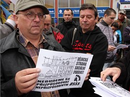 Demontrace proti nepizpsobivm v st nad Labem. (8. jna 2011)