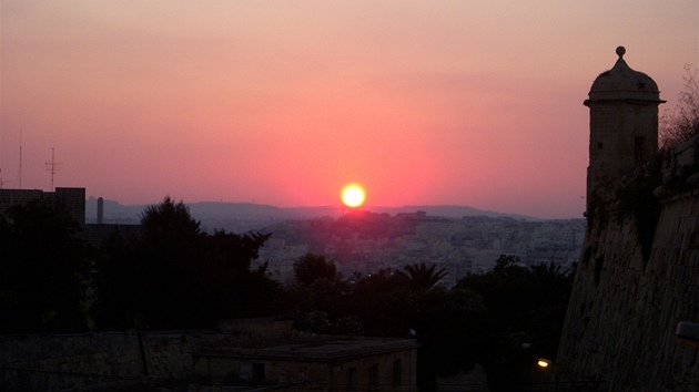 Západ slunce ve Vallet