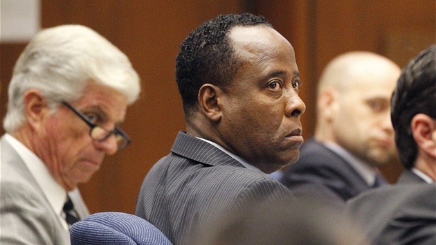 Jacksonv osobní léka Conrad Murray u soudu