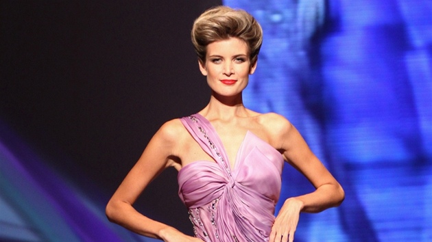 Iveta Vítová na přehlídce Blanky Matragi Iveta Vítová na přehlídce Blanky Matragi