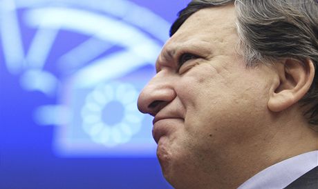 Pedseda EK José Barroso hovoí ke krizi v eurozón (13. íjna 2011)