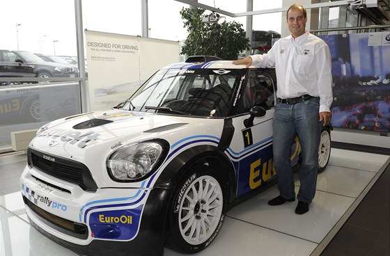 Václav Pech a upravený speciál Mini Cooper Works S2000.