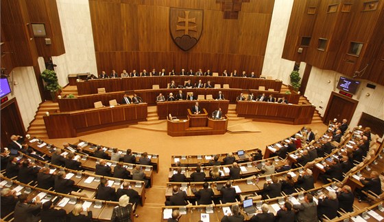 Slovenský parlament bhem hlasování o EFSF (11. íjna 2011)