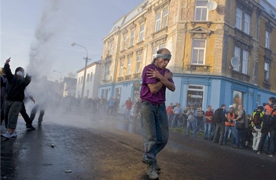 Fotografie roku Czech Press Photo 2011 - Stanislav Krupa. Z nepokoj na severu