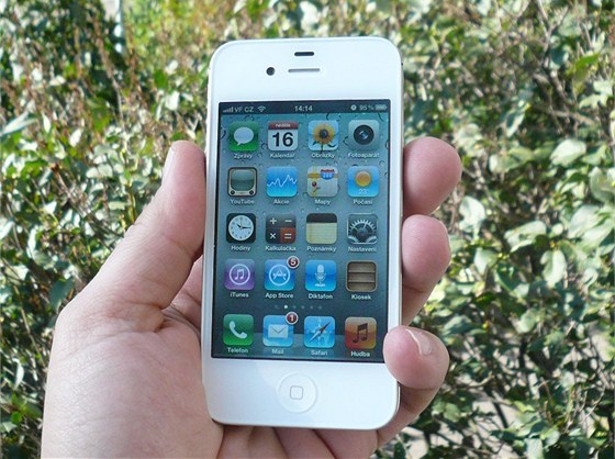 Apple iPhone 4S