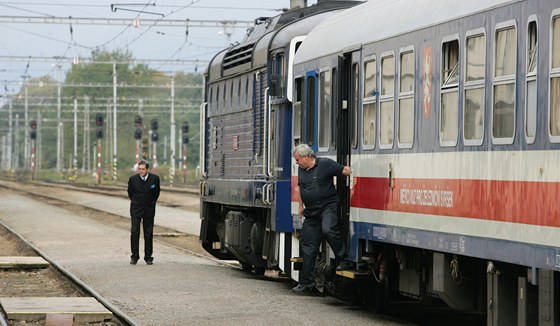 Nádraí bez peron v Týniti nad Orlicí