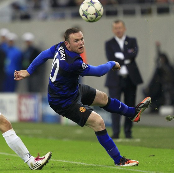 Wayne Rooney v utkání Ligy mistr s Otelul Galati 