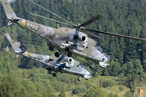 V Leteckých opravnách Maleice (LOM) se opravují i eské armádní vrtulníky Mi-24/35. Opravny doufají, e brzy budou modernizovat vrtulníky ruské výroby v drení ostatních lenských zemí NATO.