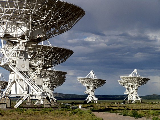 Soustava radioteleskop VLA (Very Large Array) na pláních sv. Augustina v Novém