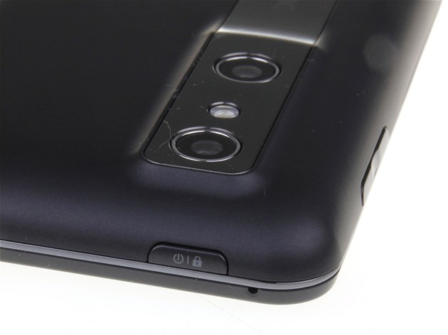 LG Optimus 3D