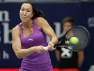 DM DO TOHO VECHNU SLU. Srbsk tenistka Jelena Jankoviov returnuje bhem