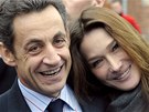 Nicolas Sarkozy a jeho manelka Carla Bruniov-Sarkozyov