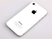 iPhone 4S recenze